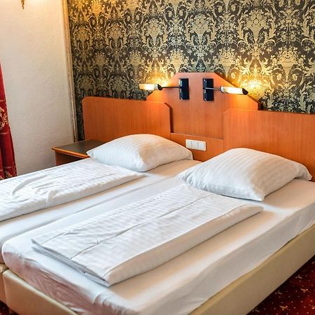 Hotel Krone Фризенхайм Экстерьер фото